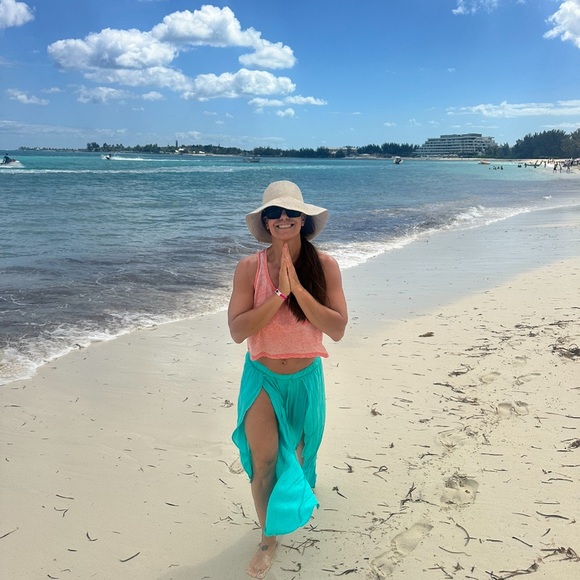 Meet your Posher, Stacey - Picture 3 of 5